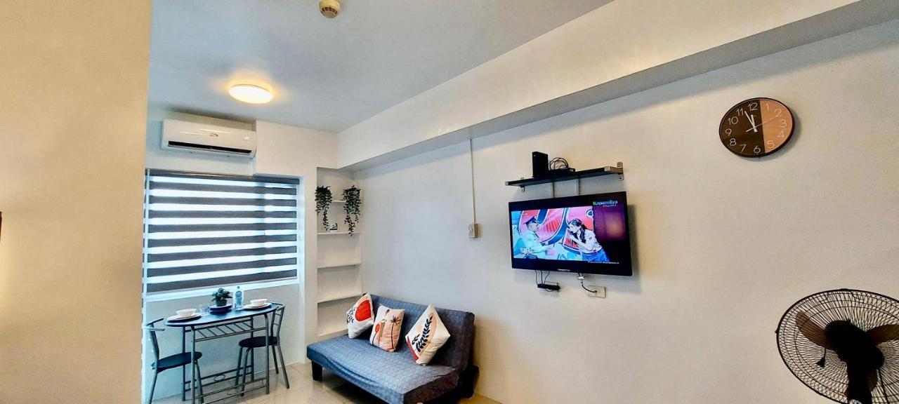 De Luxe, Standard And Studio Suites -The Breeze Residences-Close To Airport,Mall Of Asia, Us Embassy مانيلا المظهر الخارجي الصورة