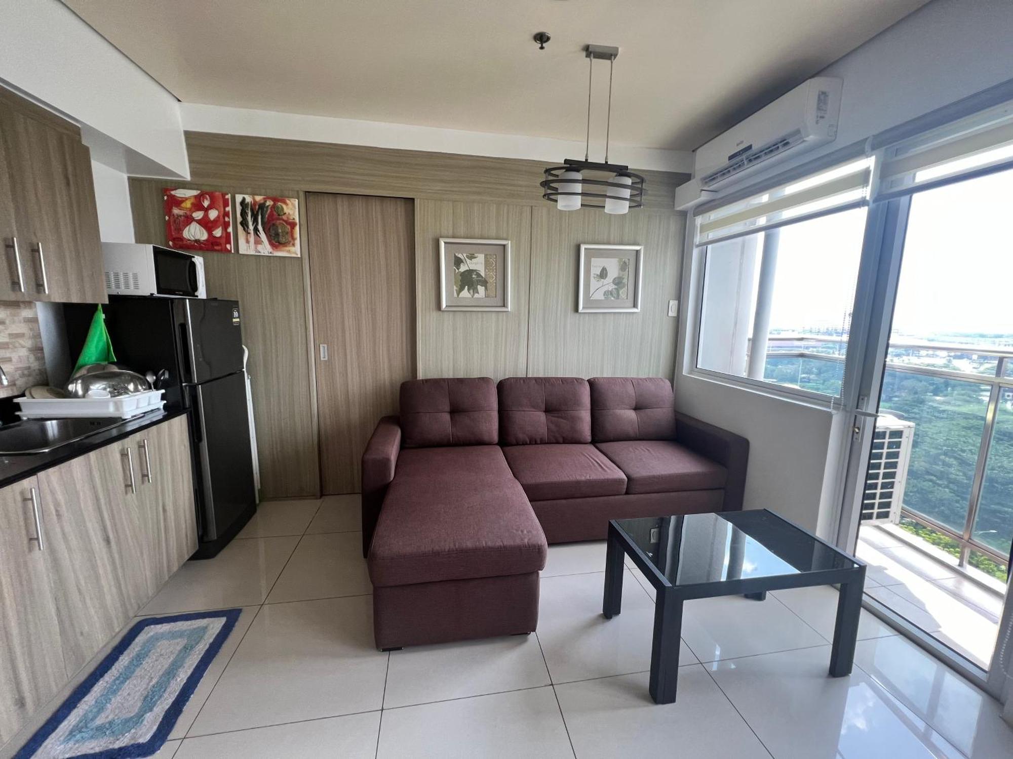 De Luxe, Standard And Studio Suites -The Breeze Residences-Close To Airport,Mall Of Asia, Us Embassy مانيلا المظهر الخارجي الصورة