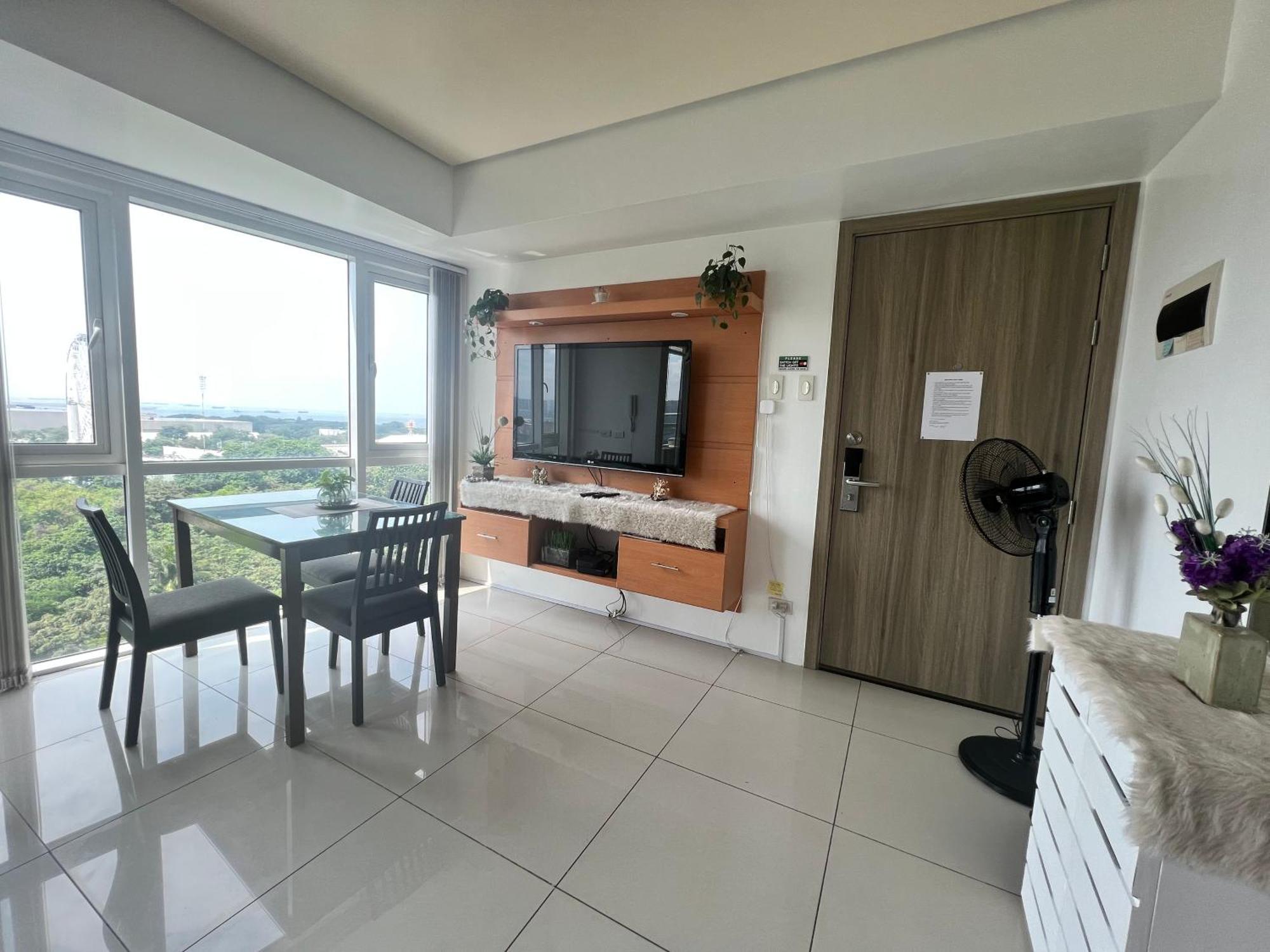 De Luxe, Standard And Studio Suites -The Breeze Residences-Close To Airport,Mall Of Asia, Us Embassy مانيلا المظهر الخارجي الصورة