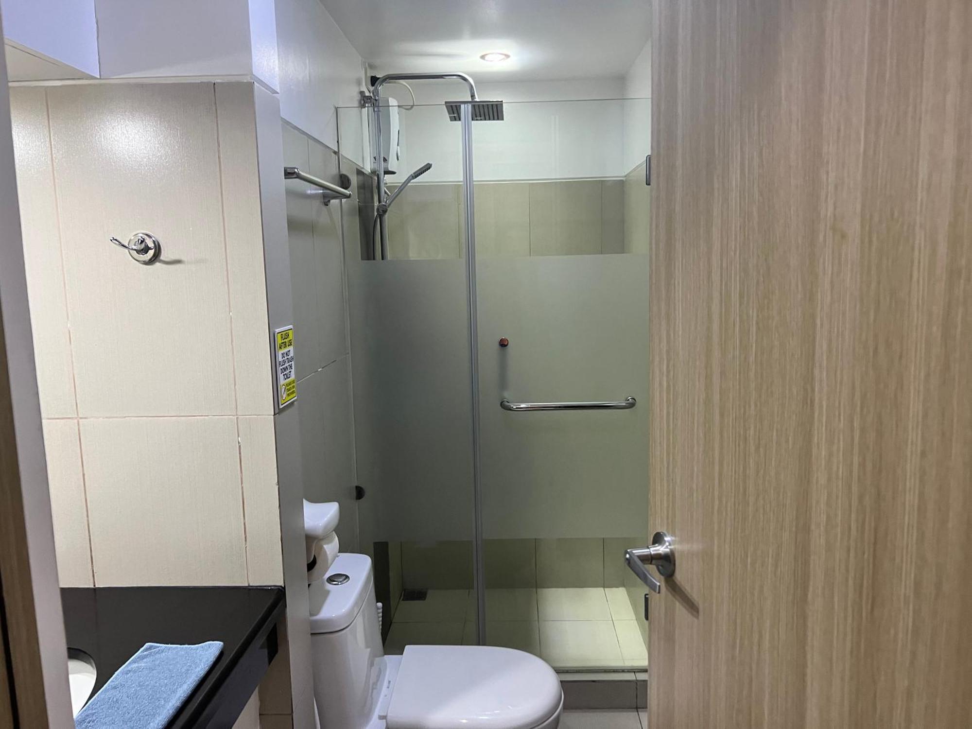 De Luxe, Standard And Studio Suites -The Breeze Residences-Close To Airport,Mall Of Asia, Us Embassy مانيلا المظهر الخارجي الصورة