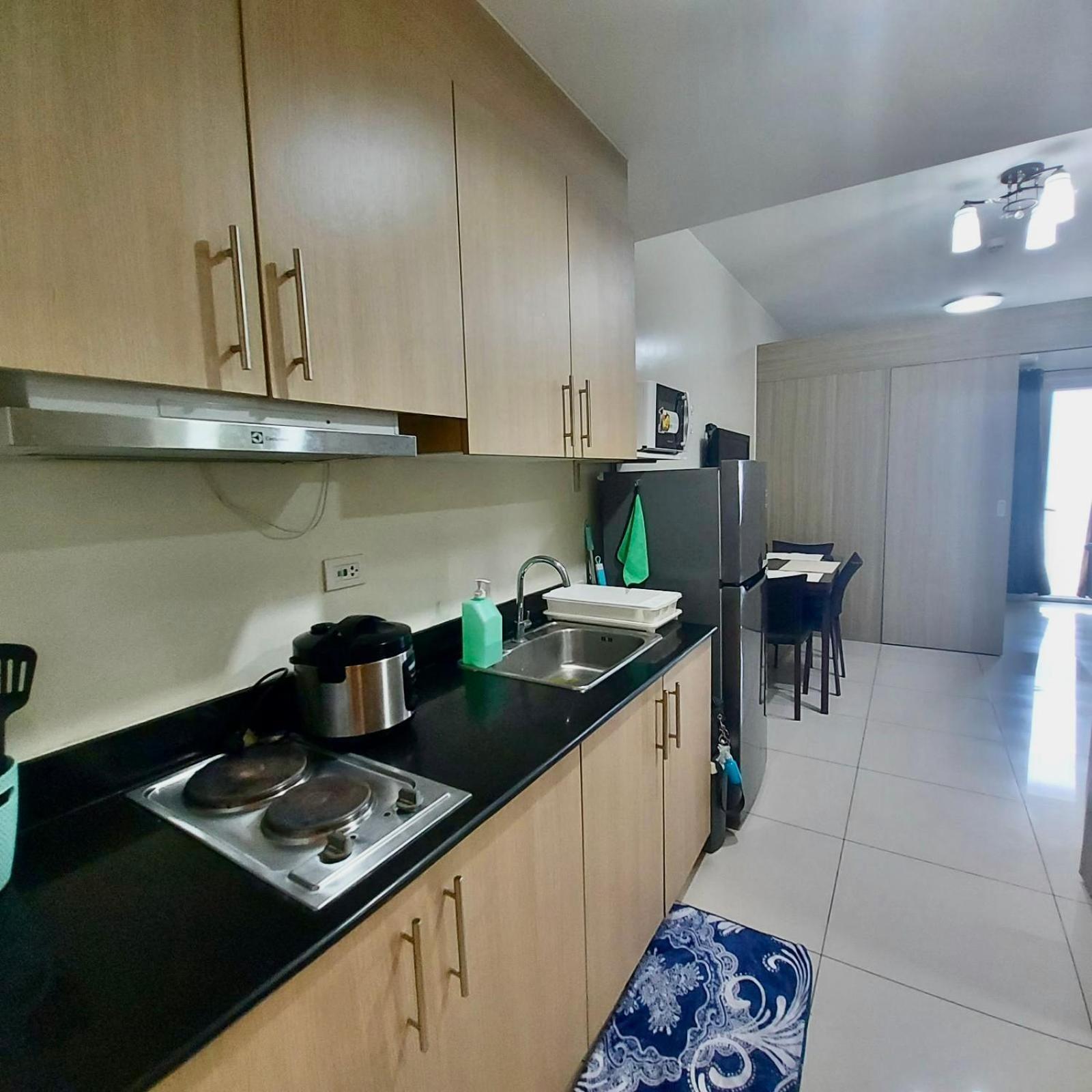 De Luxe, Standard And Studio Suites -The Breeze Residences-Close To Airport,Mall Of Asia, Us Embassy مانيلا المظهر الخارجي الصورة