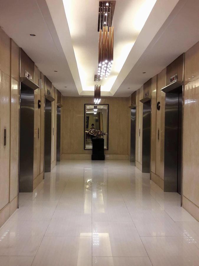 De Luxe, Standard And Studio Suites -The Breeze Residences-Close To Airport,Mall Of Asia, Us Embassy مانيلا المظهر الخارجي الصورة